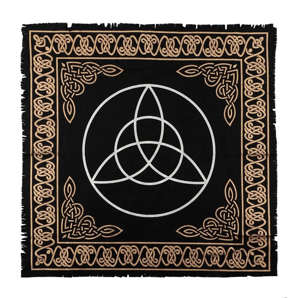 Oltářní ubrus Triquetra