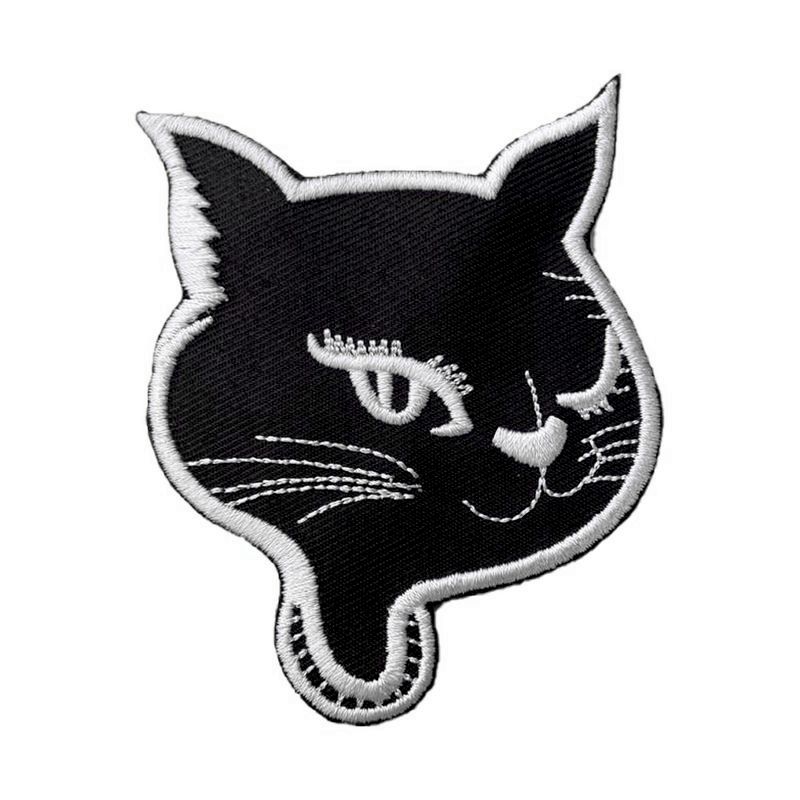 Nášivka - Kočičí hlava černá s náhrdelníkem