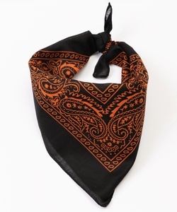 Šátek černý s oranžovým paisley vzorem