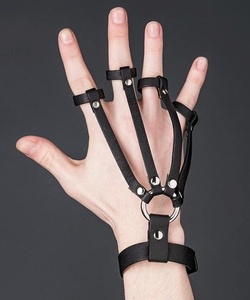 Gotický náramek/rukavice Bondage Style