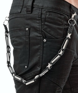 Řetěz na kalhoty s pružinami a ostnatým drátem