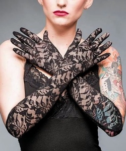 Gotické krajkové celoprsté rukavice dlouhé